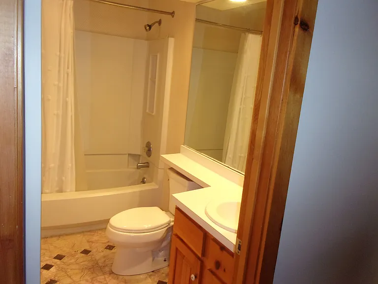 2nd floor full bath