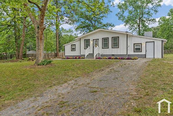 1st image of 1001 Helms Pl