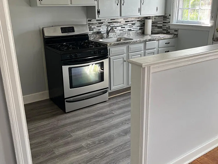 815 Rolridge Ave — Photo 1
