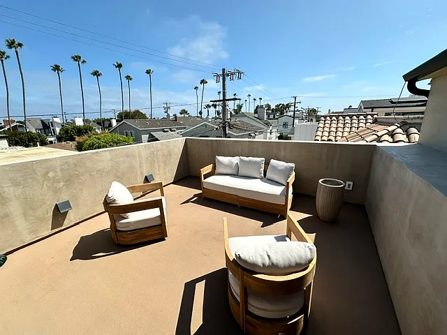 2 bed, 2.5 bath, 1275 sqft, $13,000 — Photo 3