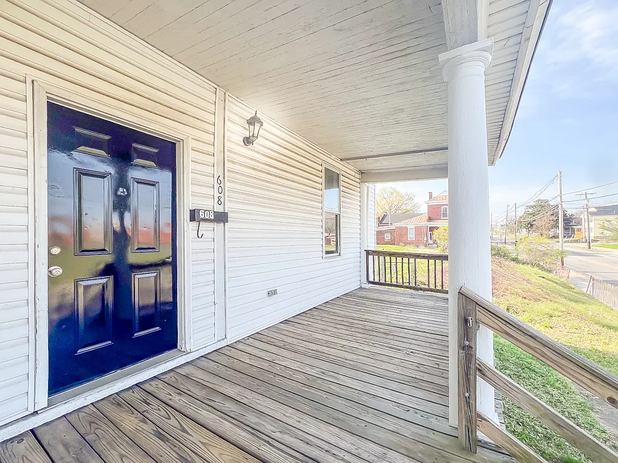 5 bed, 2.5 bath, 2288 sqft, $1,599 — Photo 3