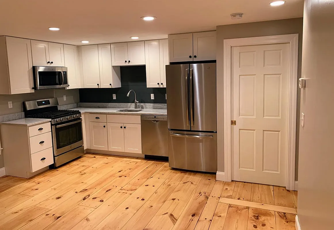 1 bed, 1.0 bath, 700 sqft, $2,500 — Photo 2