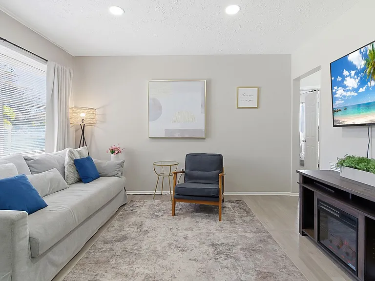 305 N Conrad Ave — Photo 5