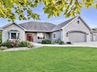 2137 Newark Dr E, West Bend, WI 53090