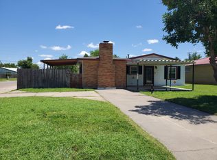 1601 S Drake St, Perryton, TX 79070