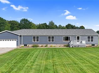 6268 Peck Rd, Ravenna, OH 44266