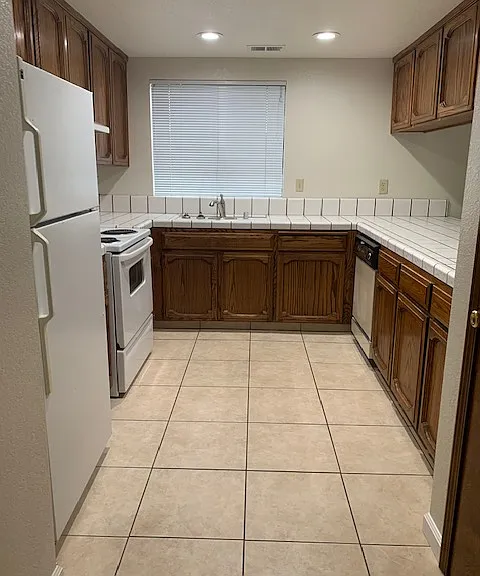 339 Acacia St #D — Photo 4