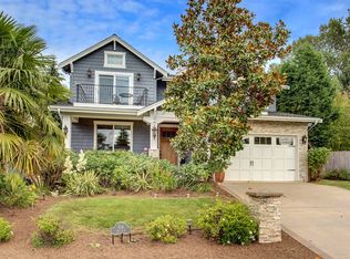 104 6th St S, Kirkland, WA 98033