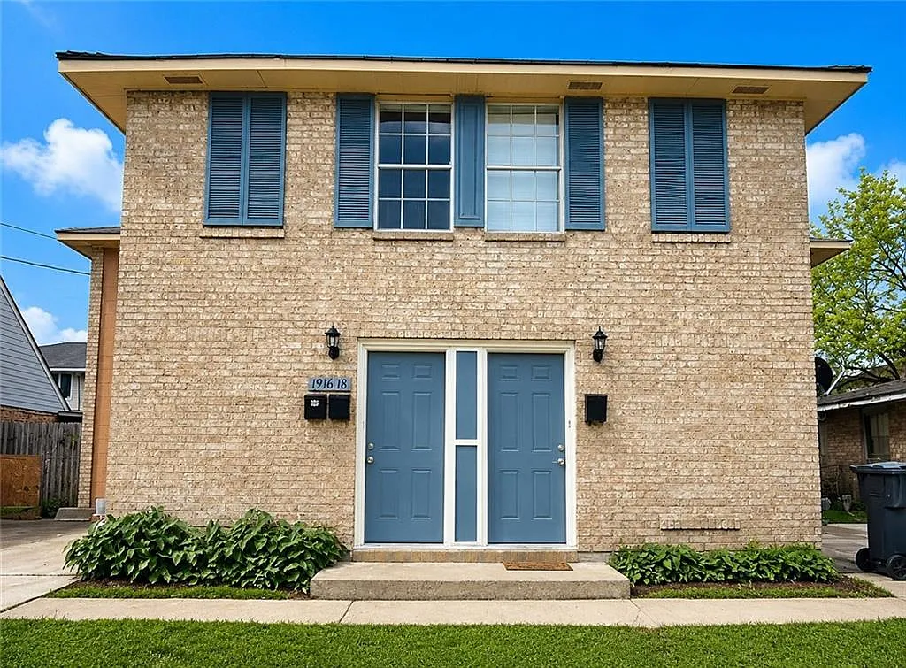2 bed, 800 sqft, $1,250 — Photo 1