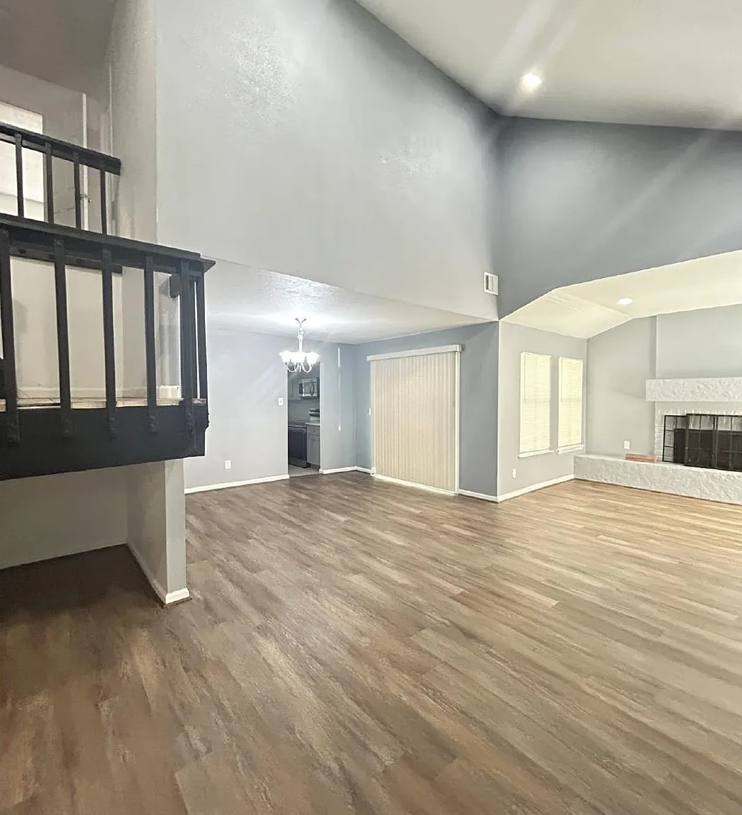 4 bed, 3.0 bath, 2054 sqft, $2,700 — Photo 2