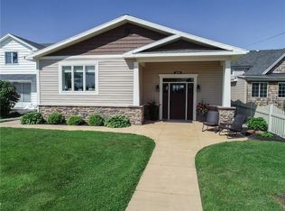 2494 Edgemere Dr, Rochester, NY 14612