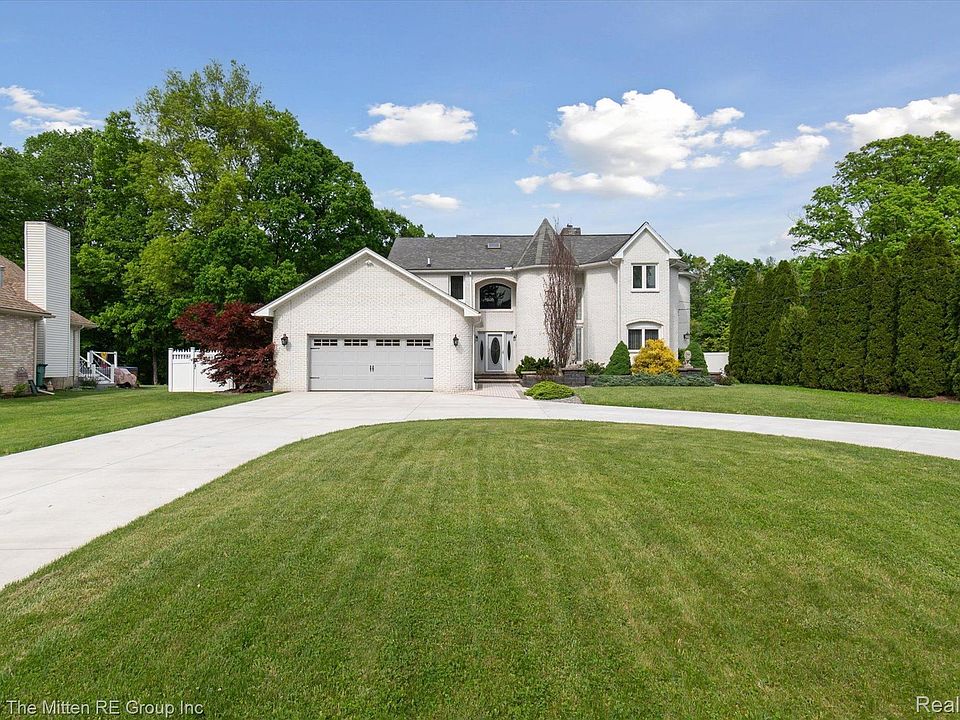 1st image of 44177 Harmony Ln