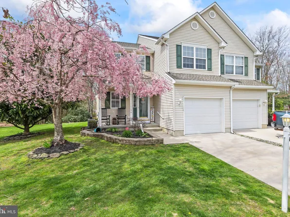 54 Kay Dr, Hammonton, NJ 08037