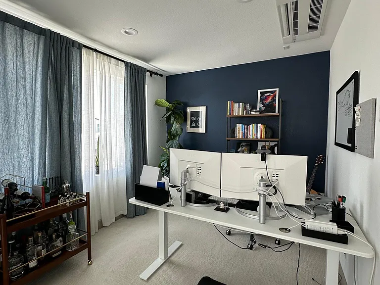 Loft / office area (3rd floor)