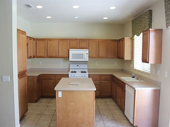 3rd image of 15652 Choctaw Ct