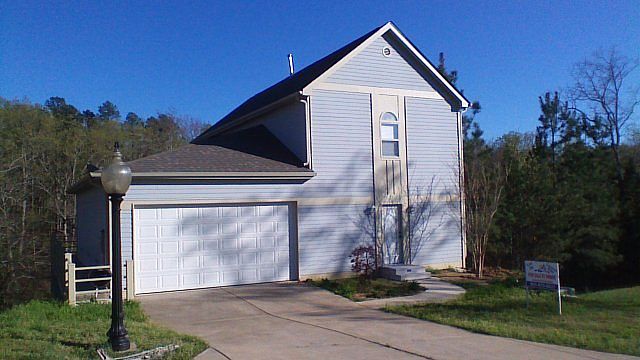 Villa Front : View of front from road