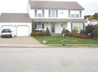 149 Holly Hill Dr, Oakdale, PA 15071