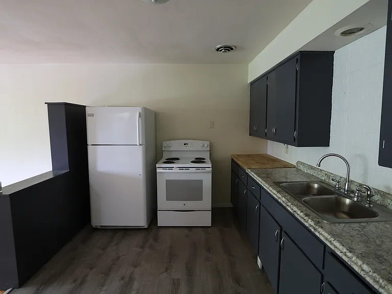 1701 Blossom Lane — Photo 23