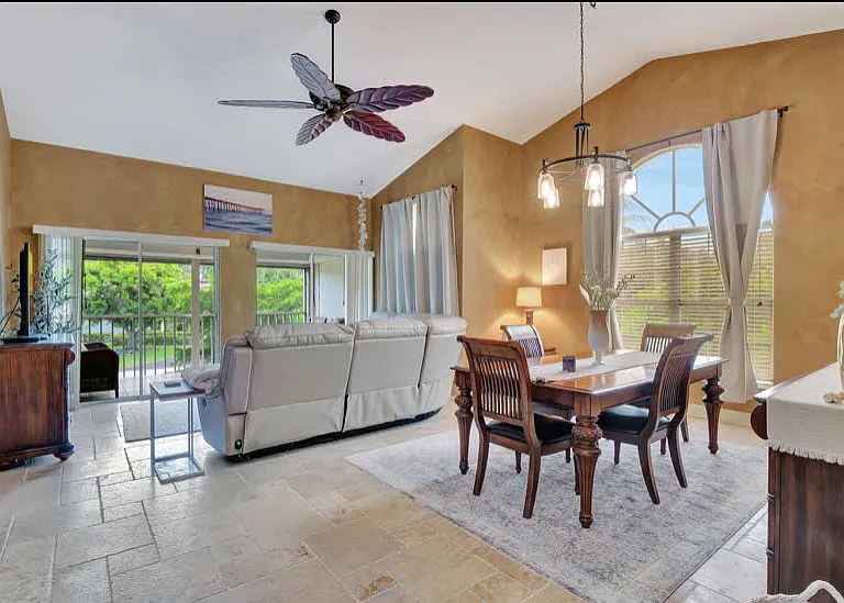 2103 Tama Cir #202 — Photo 11