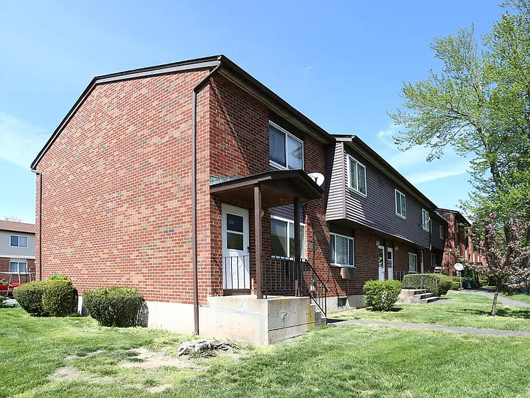 SummerHill Apartments — Photo 3