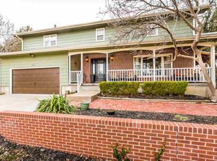 1827 Denholm Dr, Manhattan, KS 66503