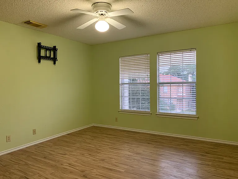 10403 Pelican Oak Dr — Photo 10
