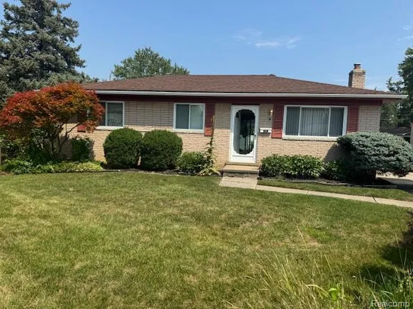 16101 Susan Ct, Roseville, MI 48066