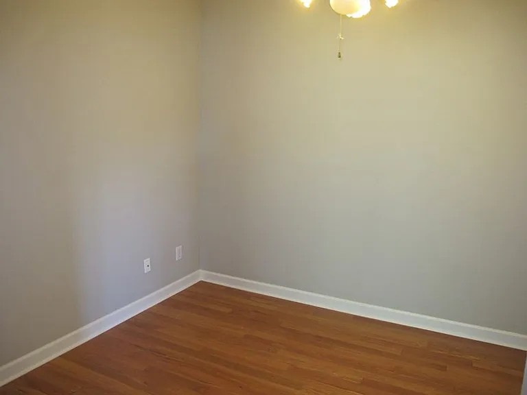 716 Crown Point Ct — Photo 12