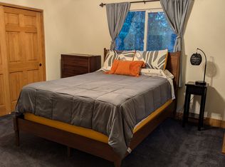 23950 Bowl Rd, Crestline, CA 92325