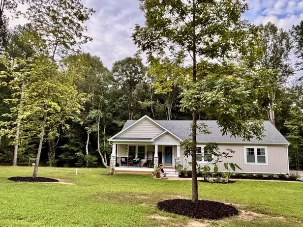 49 W Sunrise Dr, Warsaw, VA 22572
