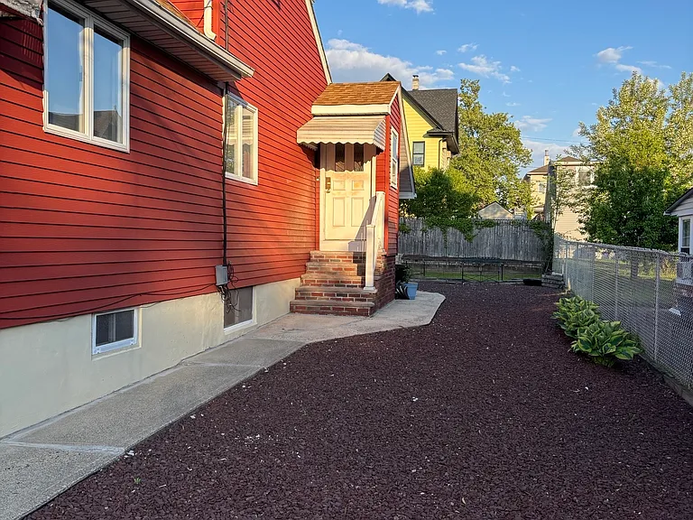 76 Boiling Springs Ave #2 — Photo 2