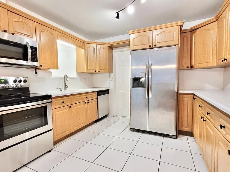 6730 Charleston St — Photo 11