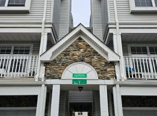 112 Prestwick Way, Edison, NJ 08820