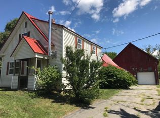 625 Middle Rd, Bradford, ME 04410