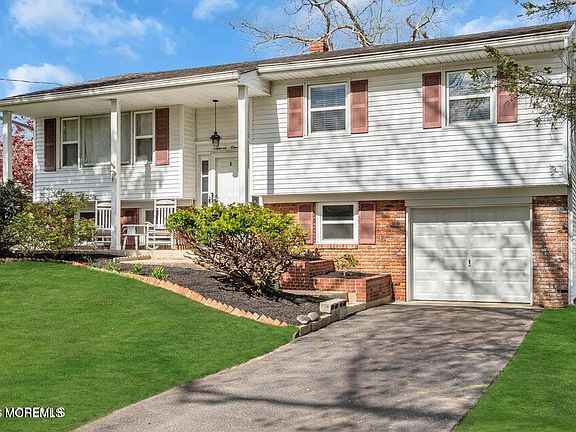 3rd image of 1111 Glenwood Road