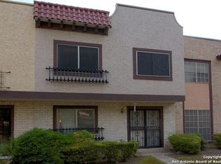 6610 Crown Rdg, San Antonio, TX 78239