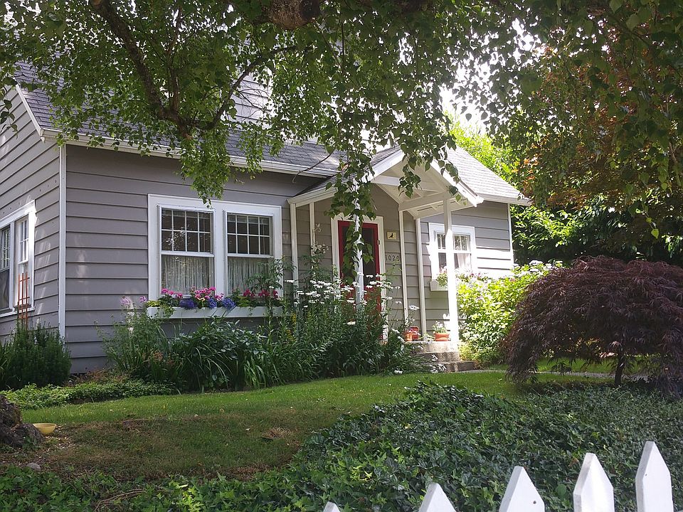 1st image of 1020 Jackson Ave NW