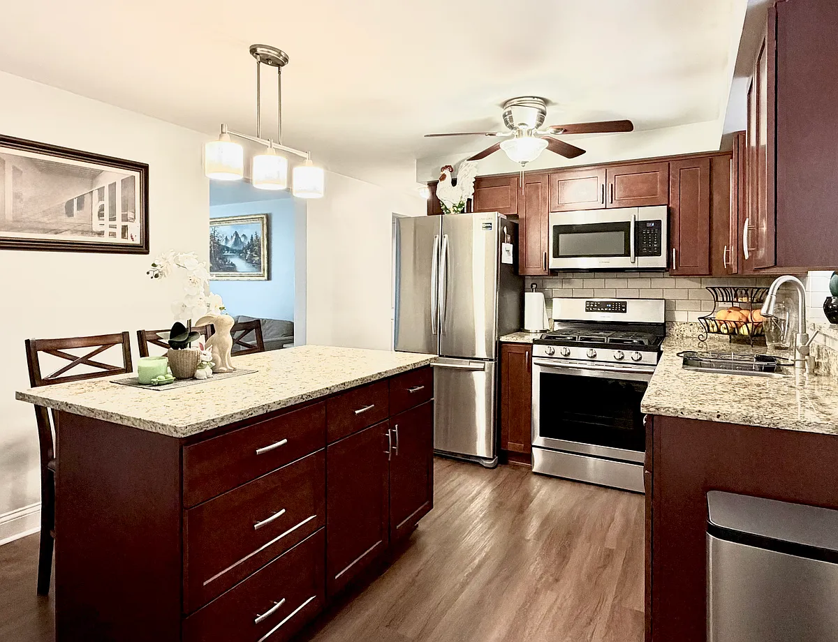 Building Photo - 7649 W Irving Park Rd #1N