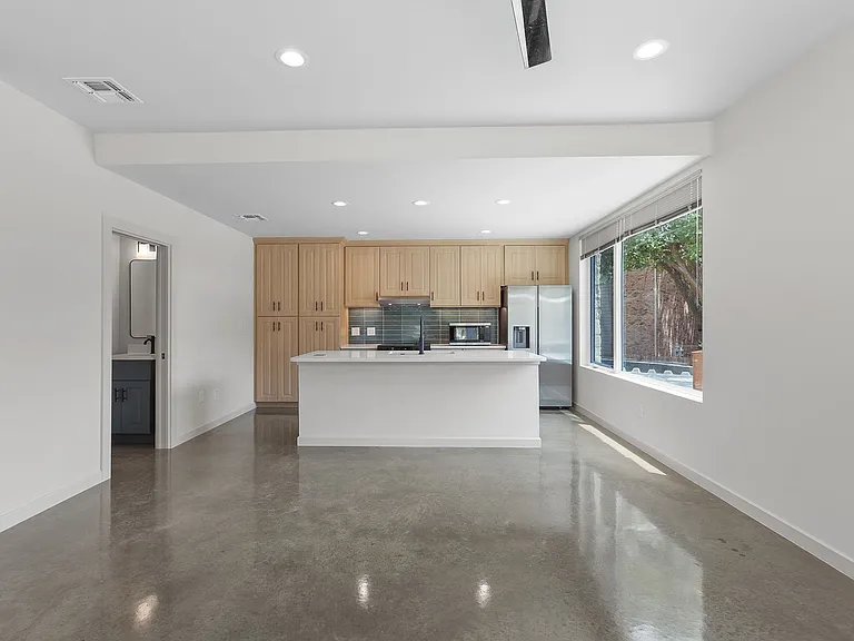 Modern Luxury in San Marcos' Premier Courtyard Community Now Leasing! — Photo 39