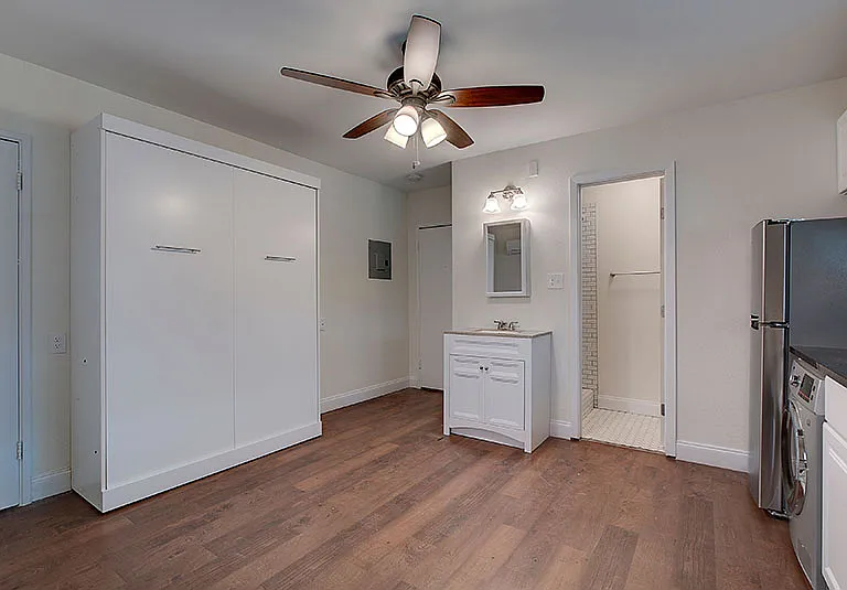 306 E 30th St #110 — Photo 5
