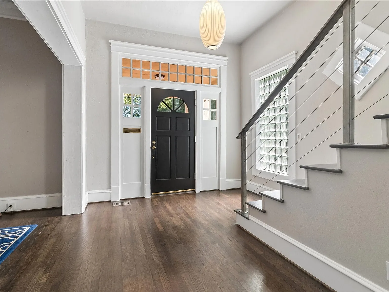 4 bed, 3.0 bath, 3072 sqft, $8,250 — Photo 2