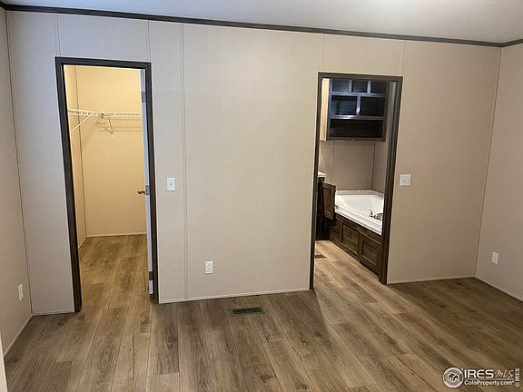 4th image of 3109 E Mulberry St #15