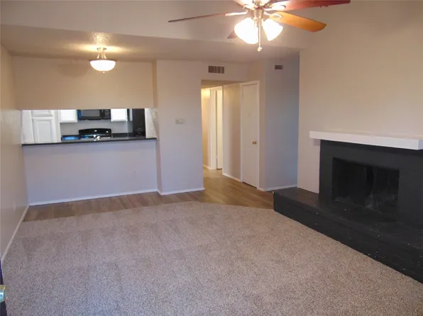 9611 Walnut St APT 1303, Dallas, TX 75243