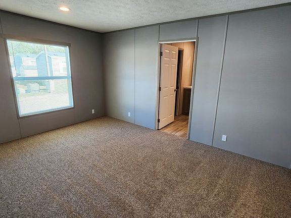 5th image of 6539 Townsend Rd #70