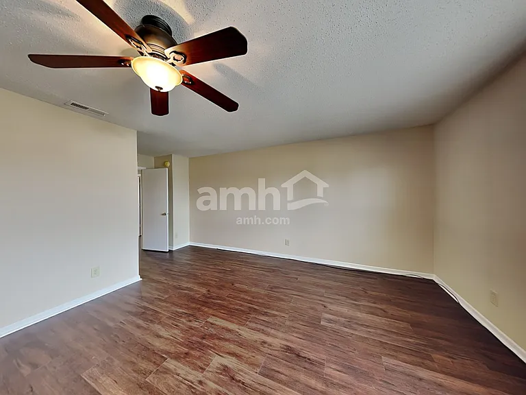 1221 Redwood Dr — Photo 22