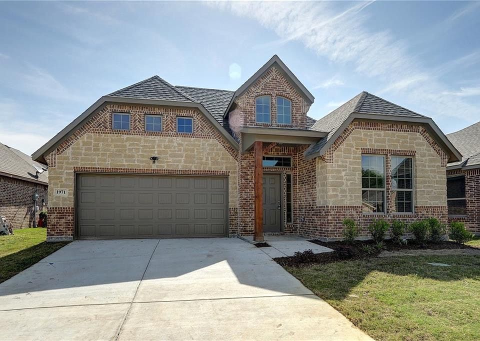 1st image of 1971 De Berry Ln
