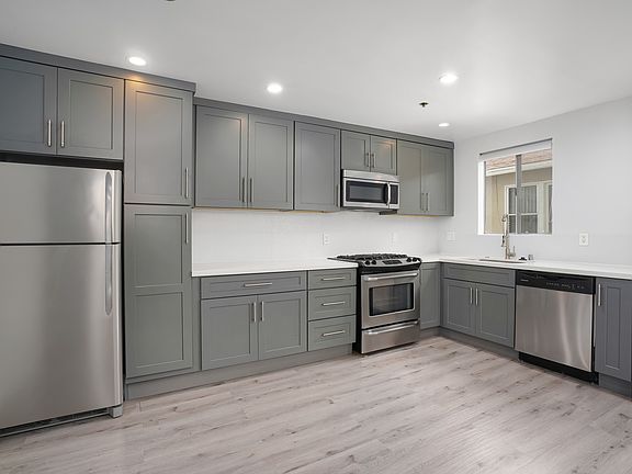 2nd image of 3750 Vinton Ave #4