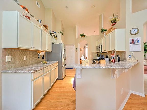 3rd image of 16132 Palmetto Hill St