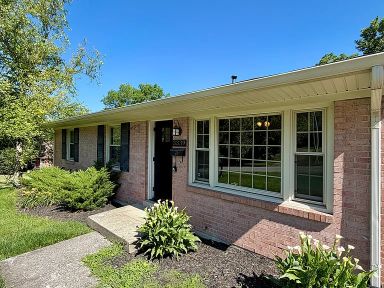 3339 Sutherland Dr — Photo 10