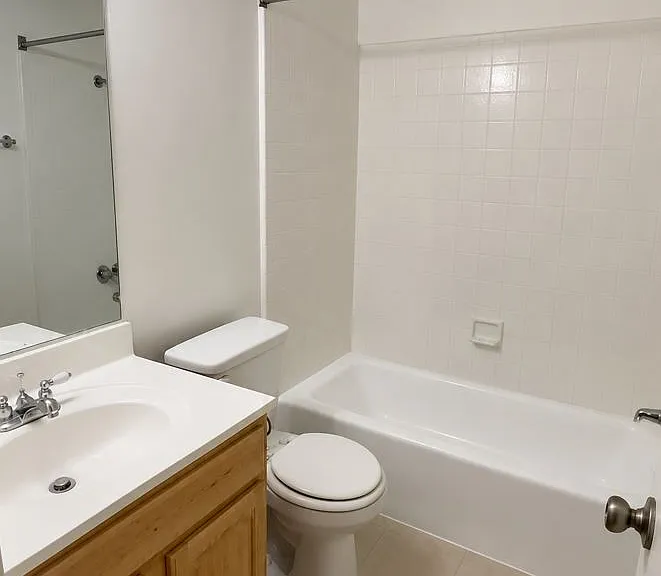 1528 Euclid St #2 — Photo 5